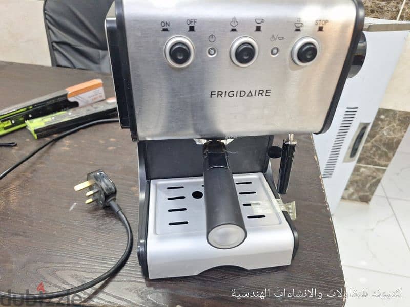 ماكينة Frigidaire espresso وارد الخارج بحاله ممتازه 2