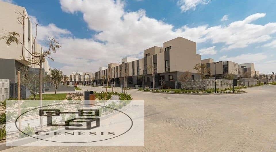 own a townhouse in the heart of El Shorouk City in Al Burouj Compound 17