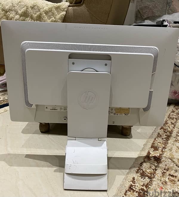 شاشة كومبيوتر hp 1