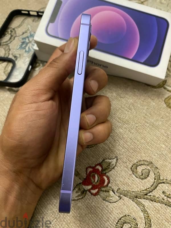 iPhone 12  128 بالعلبه 1