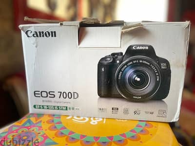 canon 700D for sale in very good condition