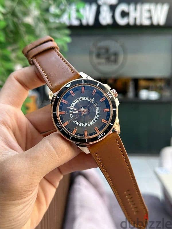 GUCCI MAN WATCH  جلد جوتشي رجالي عداد تاريخ يعمل & اوستيك جلد اسباني & 14