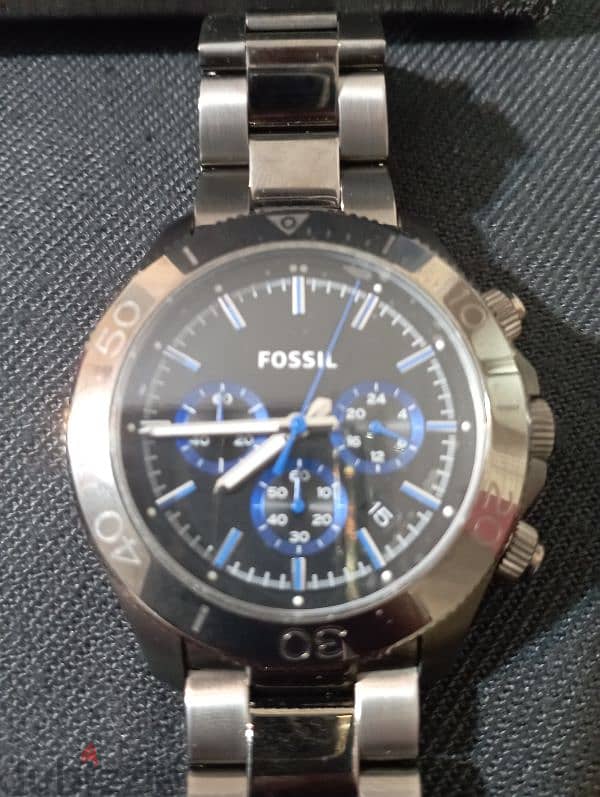 Fossil watch . ساعة فوسيل 2