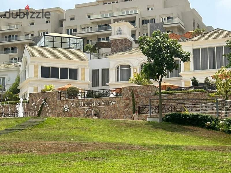 For quick sale, I villa garden with the lowest down payment, 225 sqm view landscape, in Mountain View i City, New Cairo. 2