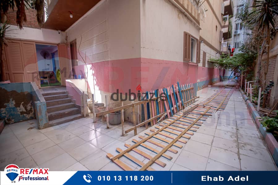 Administrative headquarters with a private garden for rent 240 m Saba Pasha (branching from the tram) - suitable for housing 4