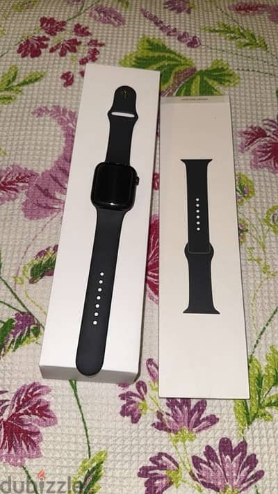 Apple watch series 7 perfect condition 45MM with box