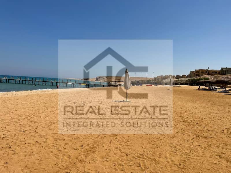 Stand-alone Fully finished, ready to move in  Directly on swimming pool  First valley on the sea  Sea-view from all bedrooms 4BR with negotiable price 22