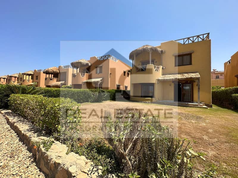 Stand-alone Fully finished, ready to move in  Directly on swimming pool  First valley on the sea  Sea-view from all bedrooms 4BR with negotiable price 1