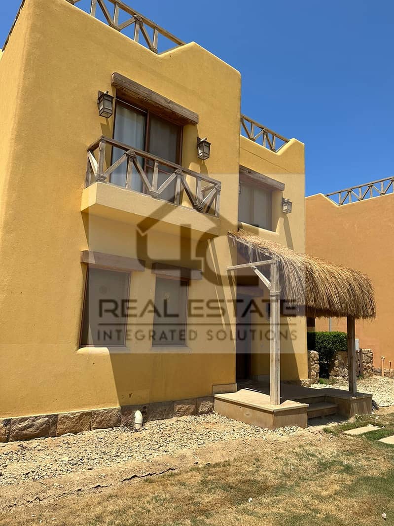 Stand-alone Fully finished, ready to move in  Directly on swimming pool  First valley on the sea  Sea-view from all bedrooms 4BR with negotiable price 3