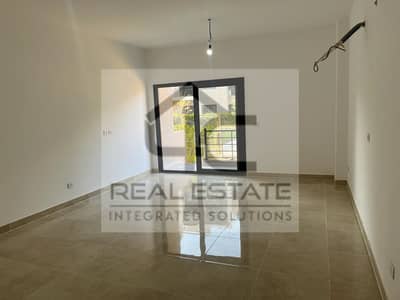 Fully finished apartment with down payment and additional installments for sale in Fifth Square Compound - Al Marasem