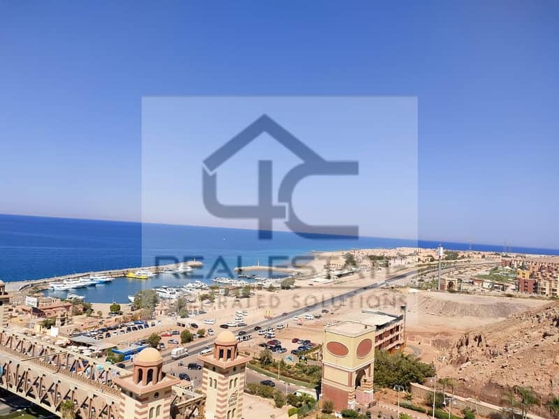 For sale, 330 sqm, 4 bedroom beach chalet in Porto Sokhna, negotiable, direct view of the Red Sea, at a special price. 1