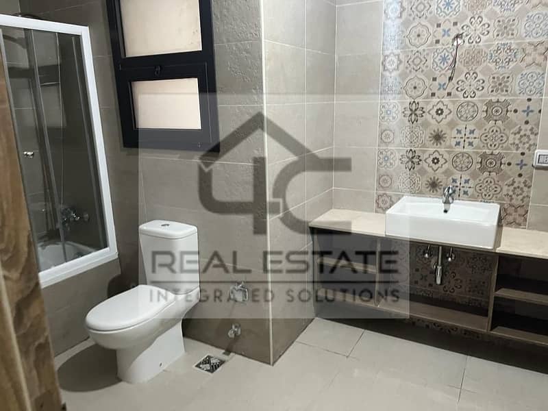 Prime location Fully finished apartment 3 bedroom for sale in Fifth Square 7