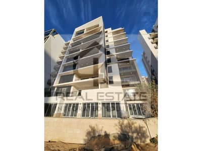 apartment 146 m in prime location fully finished with down payment and less total price in zed east new cairo