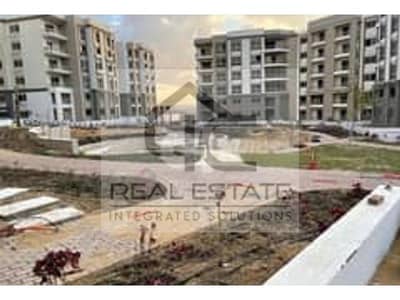 Apartment for sale at the old price for quick sale and in installments the view is open to the largest landscape area,price including maintenance