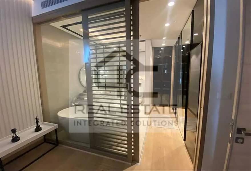 With down payment 5,8 apartment with garden a fully furnished for sale in Fifth Square 10