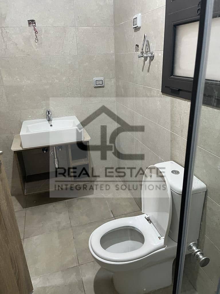 Fully finished apartment 182 for sale in Fifth square, delivery 2025 and completion in installments over 7 years - price includes maintenance and park 4