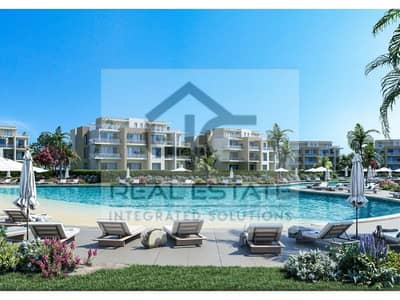 Townhouse withthe old price, in installments, fully finished, with a direct view to the Lagoon and a few steps from the sea