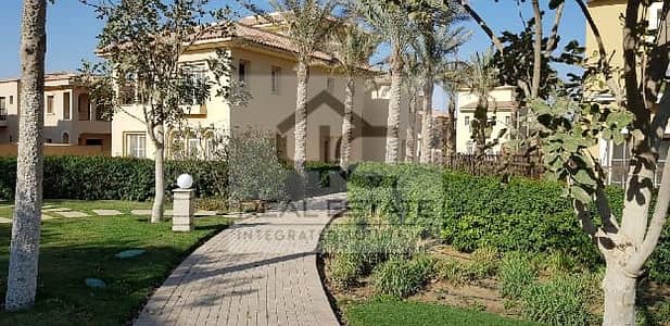 Stand alone villa 480 m prime location for sale in Hyde Park