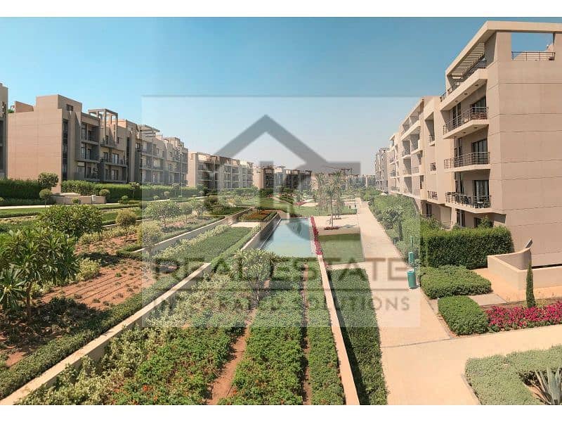 apartment 160 m for sale in fifth square compound in Very prime location View landscape direct on pocket Bahry One slot on parking Fully finished 2