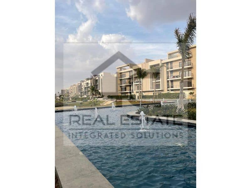 apartment 175 m for sale in fifth square compound in Very prime location View landscape direct on pocket Bahry One slot on parking Fully finished 1