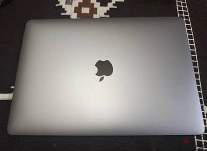 MACBOOK