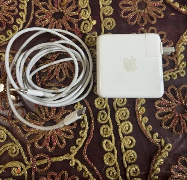 MACBOOK PRO 2020 16GB RAM 1TB SSD 3