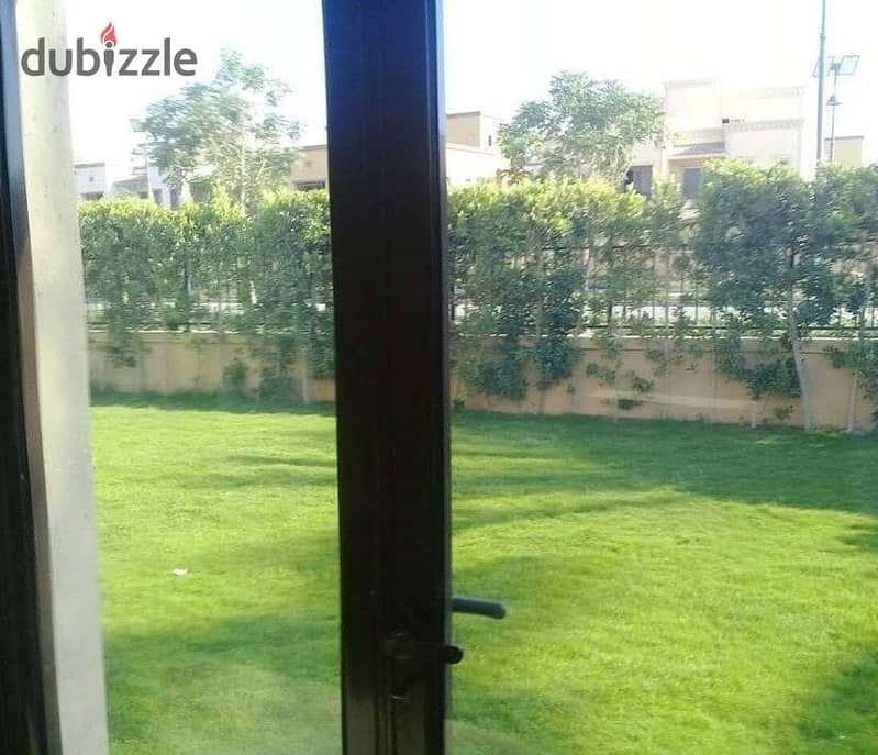 For sale studio 69m with private garden 42m directly on the Suez Road, in installments 4