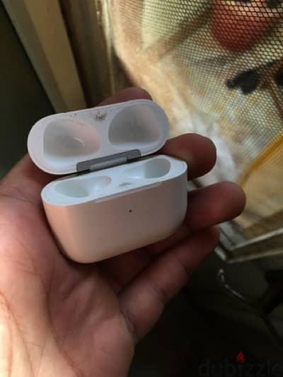 بوكس شحن ايربودز ٣ اصلية _ Original Airpods 3  Case