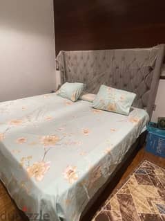 new king size bed used less than 2 month 200*210 0