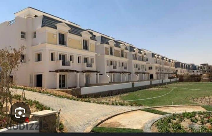 View and receive immediately a fully finished villa with a direct view of the pyramids in Mountain View, in installments 6