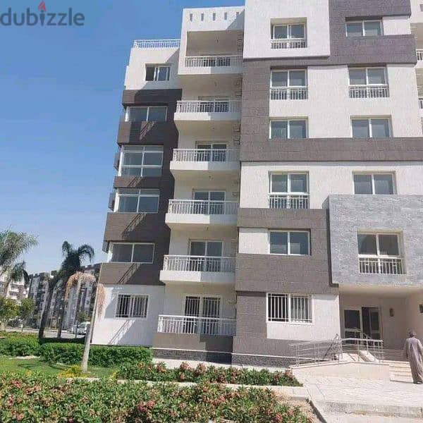 شقة للبيع بمدينتي 84م b12 دور رابع جاهزة للسكن خطوات لماركت سوق الجملة 0