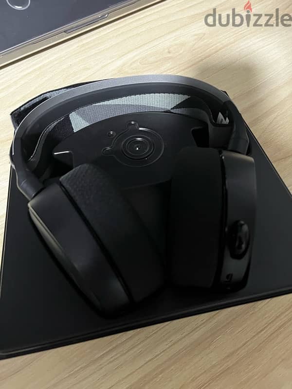 Steelseries Arcits 7 Wireless 1