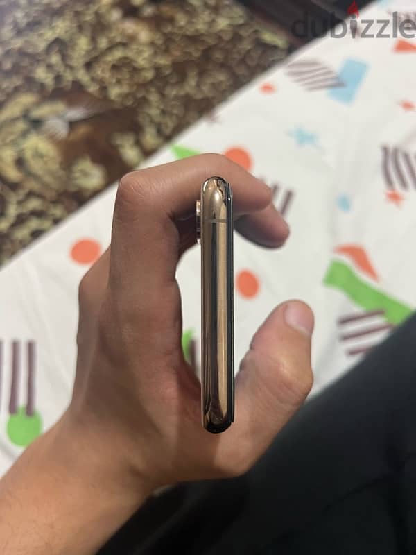 iPhone XS 256gb battery 79% حاله جيده 5