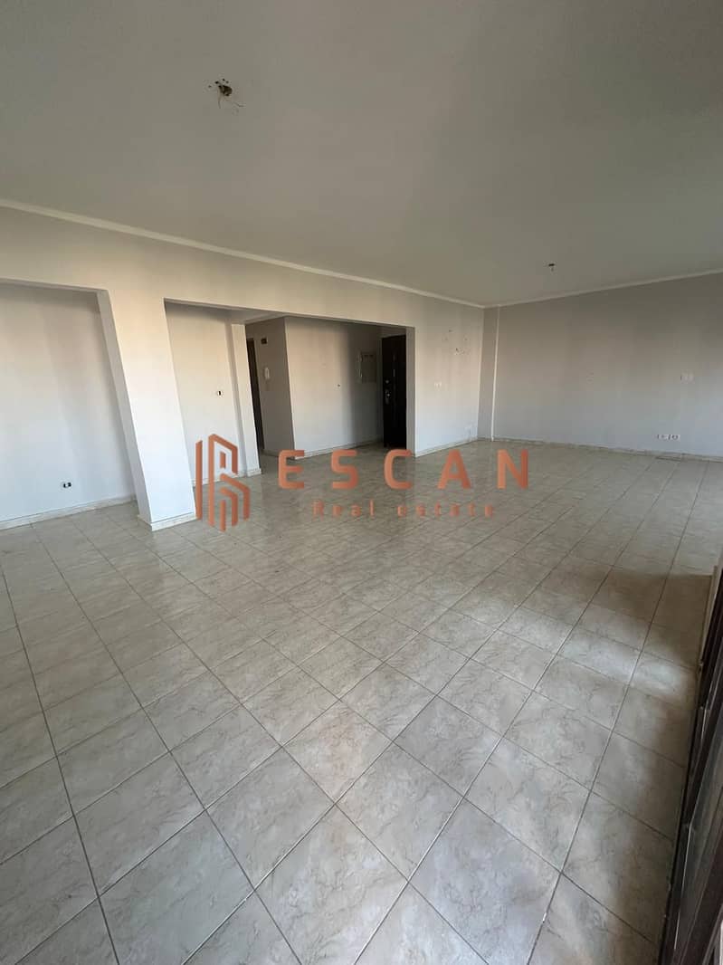 Apartment for rent 196 meters in the fifth phase consisting of 4 rooms 1