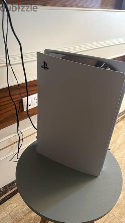 ps5 with 2 Controller