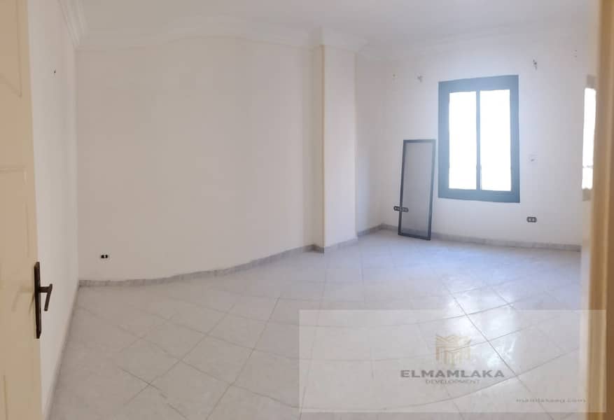 The apartment is in Al-Mustathmir Al-Saghir area, after Espana Plaza, in two buildings next to the Metro. 13