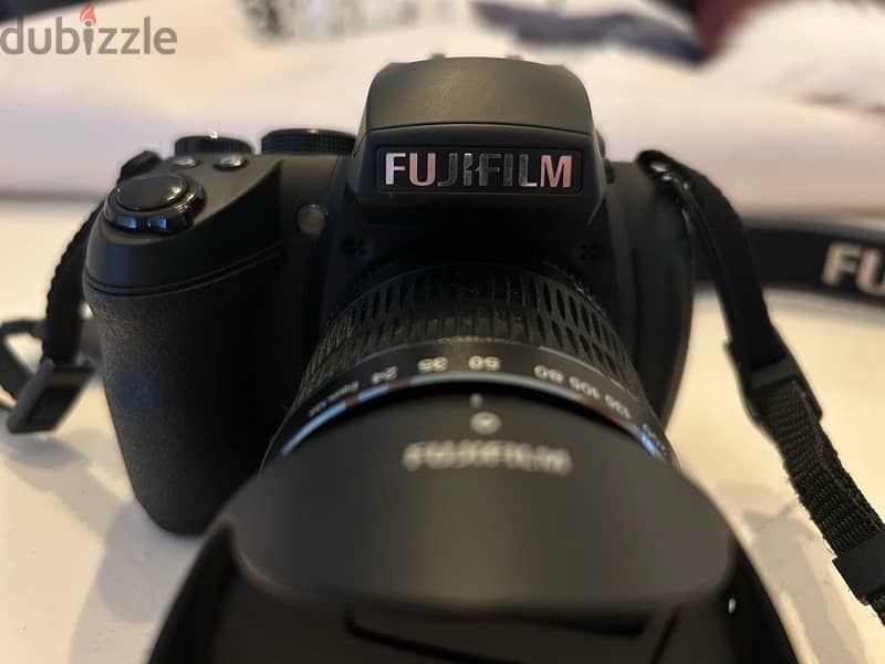 New FUJIFILM CAMERA 8