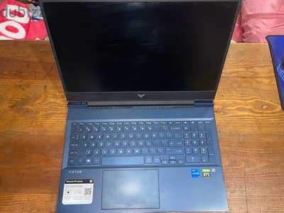 HP victus 16