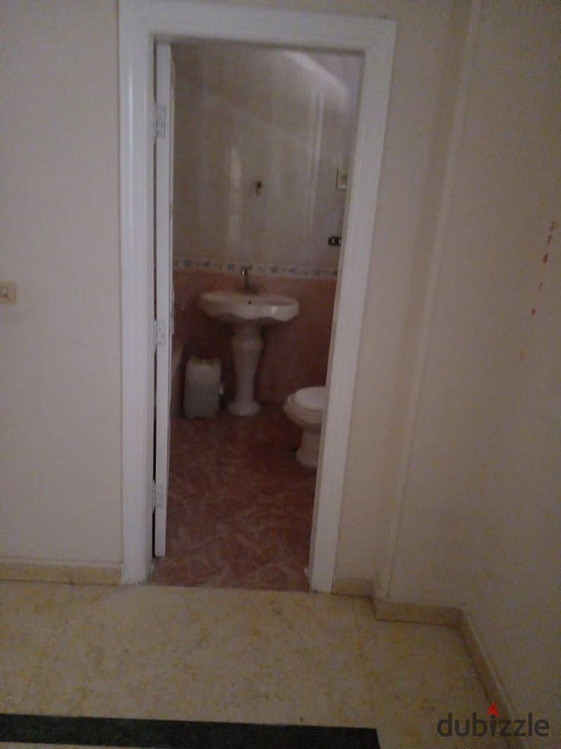 duplex for rent in Yasmine 3, area 400 square meters - ground and first - First Settlement 4