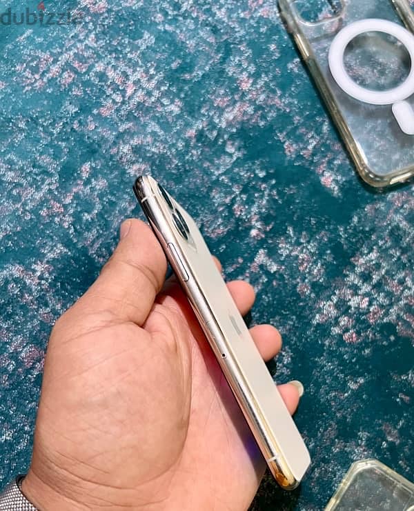 iPhone 11 Pro (64) white 1