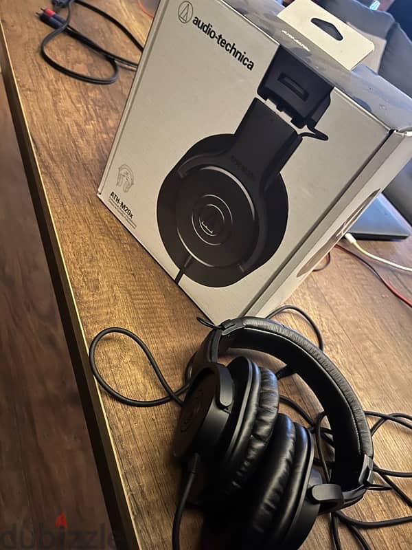 Audio Technica headphones m20x 1