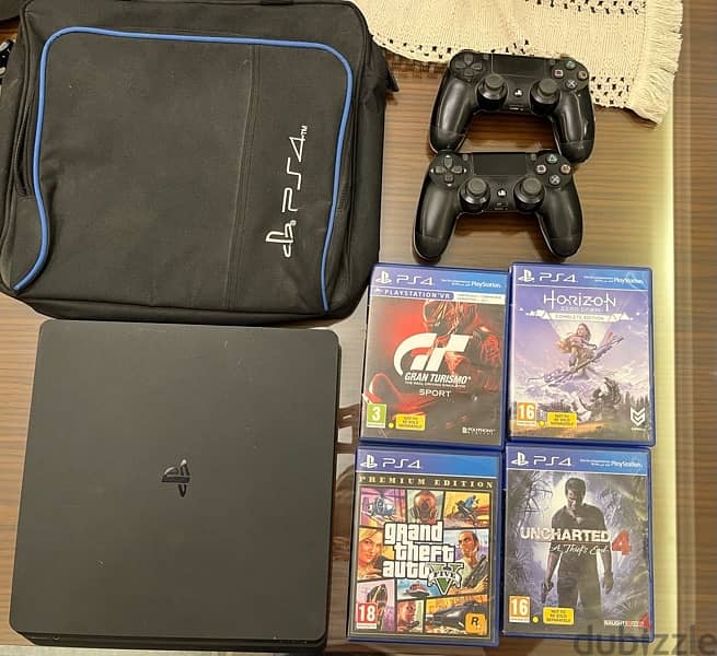 ps4 500GB 2 joysticks 4 games and ps handbag all original 1