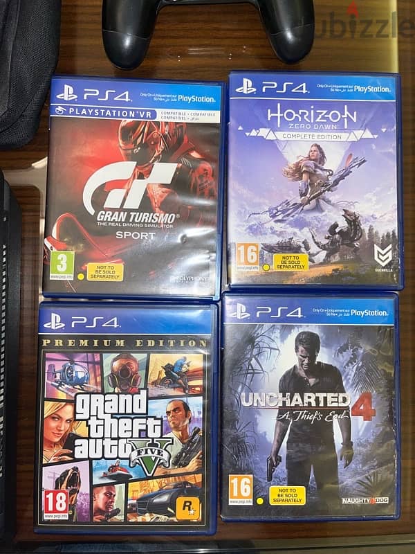 ps4 500GB 2 joysticks 4 games and ps handbag all original 3