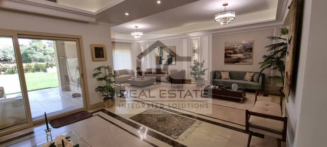 Stand-alone villa, prime location, fully finished, with kitchen and air conditioners, for sale in Palm Hills Compound pk1