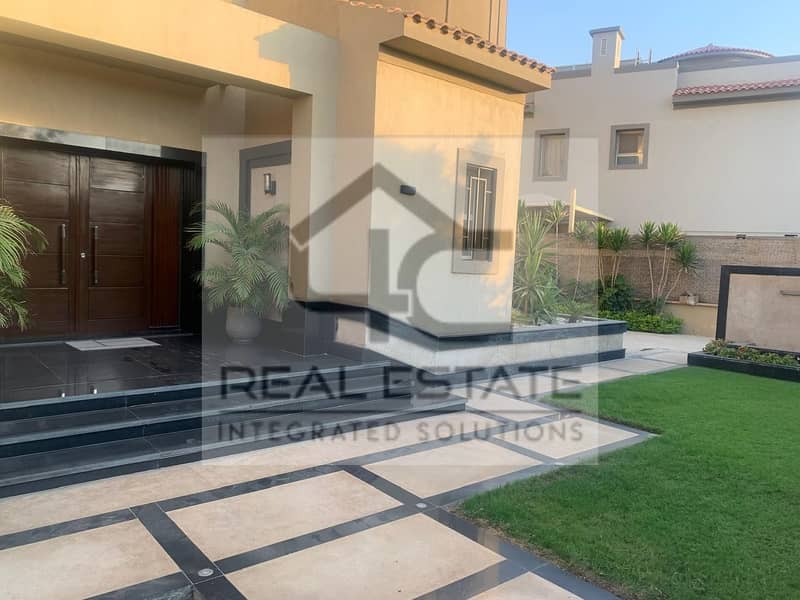 Stand-alone villa, prime location, fully finished, with kitchen and air conditioners, for sale in Palm Hills Compound pk1 6