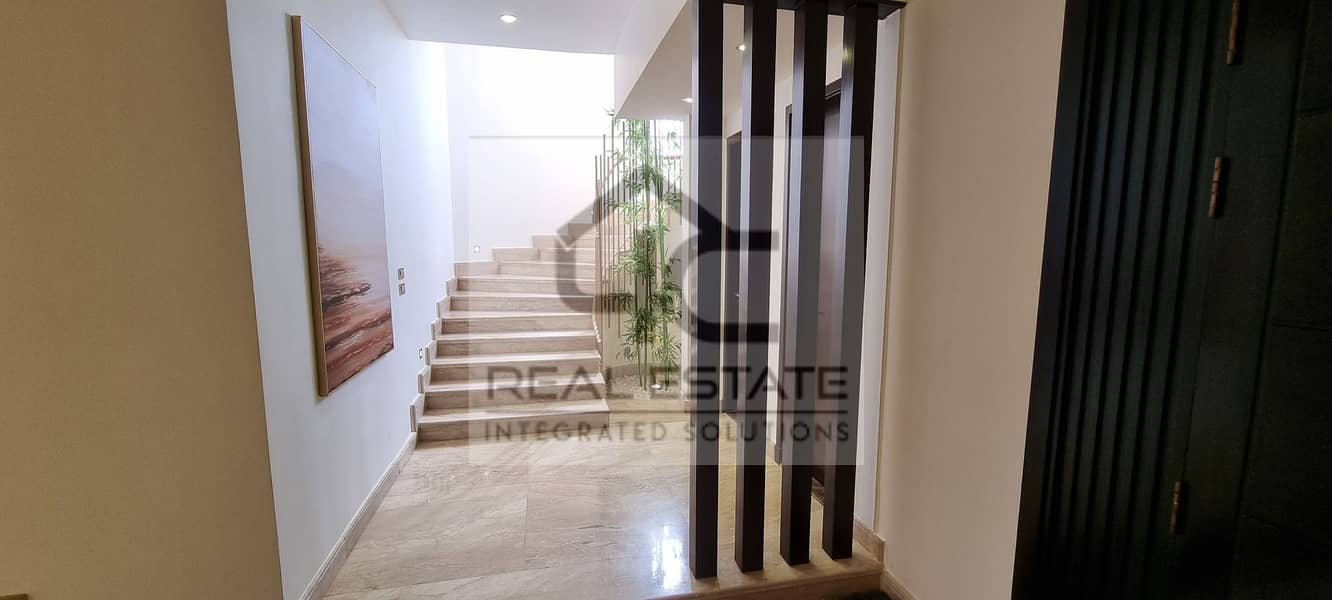 Stand-alone villa, prime location, fully finished, with kitchen and air conditioners, for sale in Palm Hills Compound pk1 10