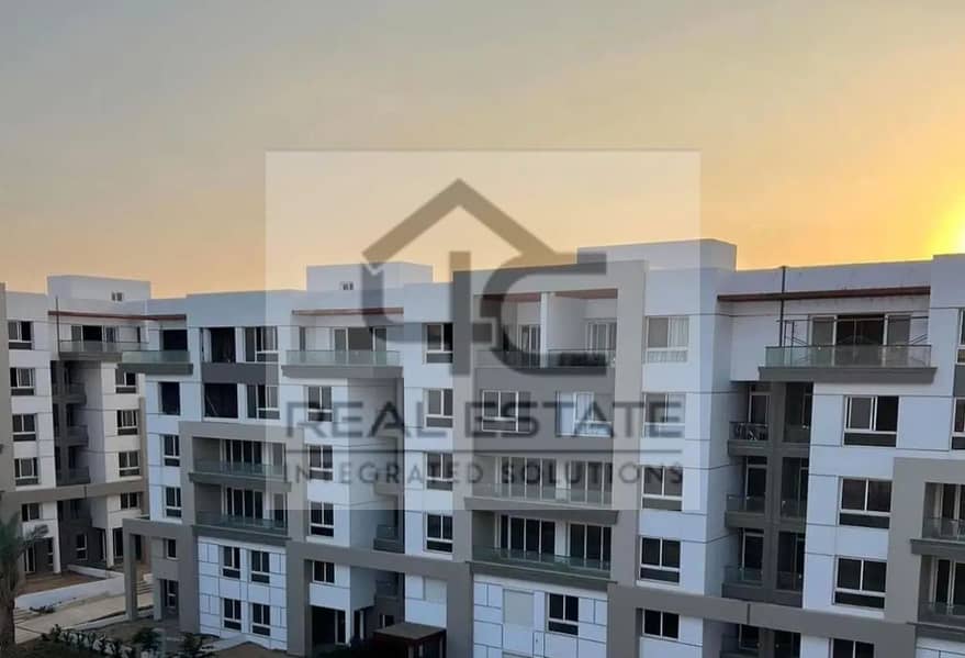 Bahri apartment, receipt after 6 months, with the lowest down payment in the market and complete installments of 2 million and 50 thousand in Hyde Par 19