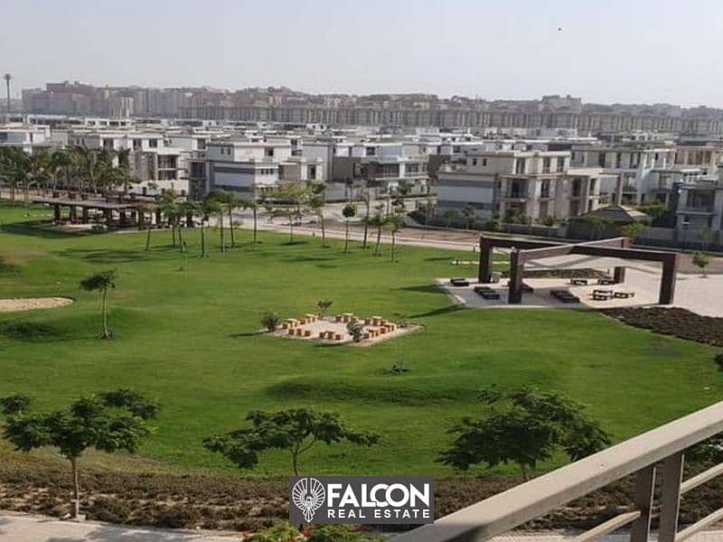 شقة راقية و مميز جدا بافضل سعر للبيع فى تاج سيتي التجمع taj city موقع مميز جدا بفيو خرافى داخل الكمبوند 1