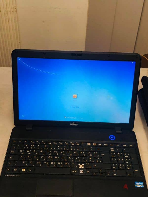 laptop fujitsu 1