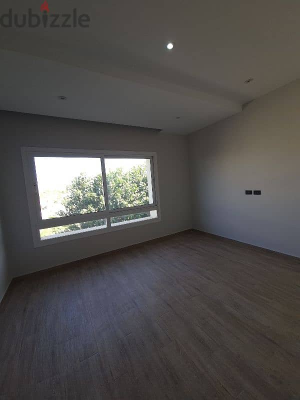 town house for rent with kitchen & Acs in hyde park 6